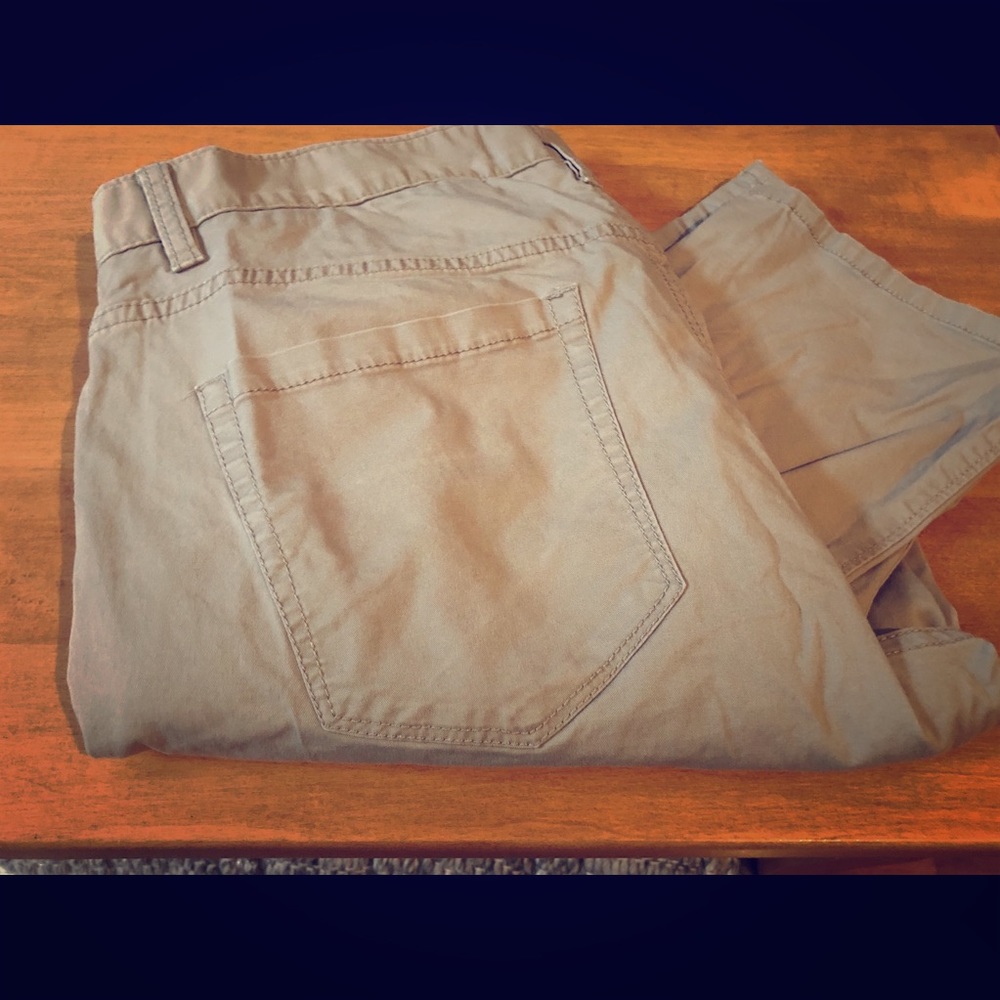 Men’s khaki colored chinos